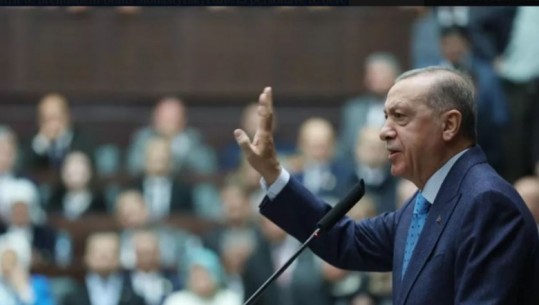 Erdogan në telefon me Zelensky: Turqia e gatshme të kontribuojë për një paqe të qëndrueshme