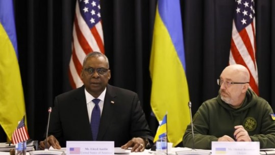 Sekretari amerikan i Mbrojtjes: Paketa e ndihmës përfshin tanke, por jo si ato që ka kërkuar Ukraina