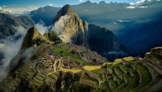 Protestat në Peru, turistët bllokohen në Machu Picchu! Destinacioni turistik mbyllet për një kohë të pacaktuar 