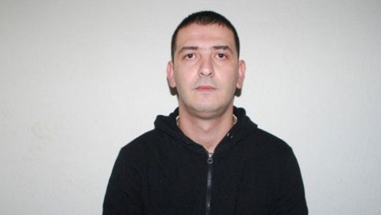 Ekstradohen drejt Shqipërisë 2 persona të shpallur në kërkim ndërkombëtar, njëri i akuzuar për vrasje për një këngë në 2013