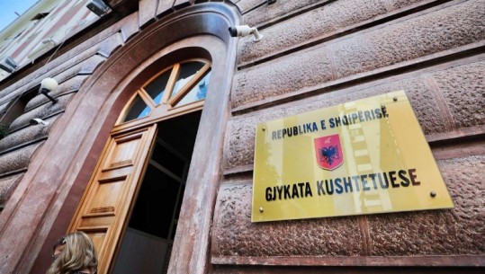 Kushtetuesja u mbyll derën gjyqtarëve e prokurorëve që u shkarkuan edhe me votën e Luan Dacit: Nuk shqyrtojmë vendimet e KPA-së
