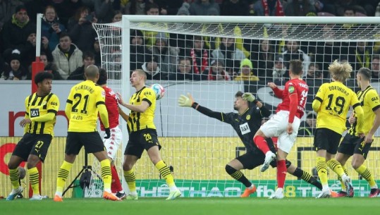 VIDEO/ Dortmund fiton në minutat shtesë, ndalet E. Frankfurt! Garë e hapur për kreun