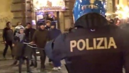 Anarkistët nuk ndalen kërkojnë lirinë e Alfredo Cospitos, sulmojnë me koktej molotov policinë në Romë, Qeveria italiane: Shteti s’pajtohet me kërcënime