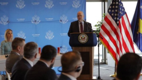 Ambasadori i SHBA jep detaje për bisedimet e Asociacionit në Prishtinë