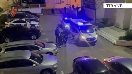Qarkullonin me pistoletë dhe kokainë në zonën e ish-bllokut, arrestohen 2 persona në Tiranë (EMRAT+ VIDEO)