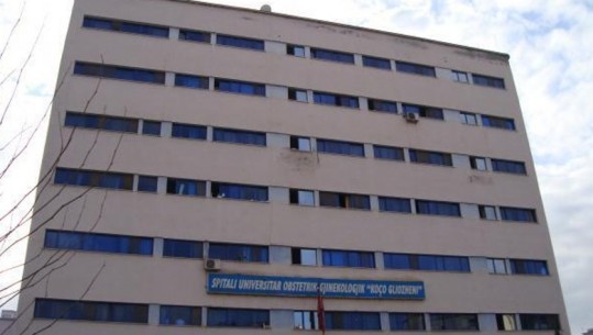 29-vjeçarja ndërroi jetë pas lindjes në spitalin 'Koço Gliozheni', burime: E reja kishte mpirje të këmbës, dyshohet se pësoi arrest kardiak për shkak të një trompoze