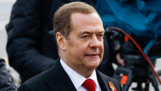 Medvedev: Nëse ka tentativa për sulme ndaj Rusisë apo aleatëve të saj, do të përdoren armë bërthamore