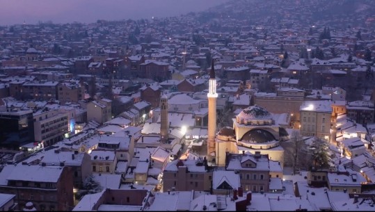 Borë e akull, i ftohti polar godet Mesdheun e Ballkanin! Stuhia ‘Barbara’ ka përfshirë një pjesë të Greqisë! Në vendet e skive bëhet thirrje për të mos u bërë sport