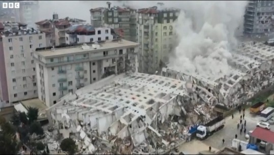 Pamje me dron, zona të tëra të rrafshuara! Pallate të rrëzuara! Situata e rëndë pas tërmeteve në Turqi