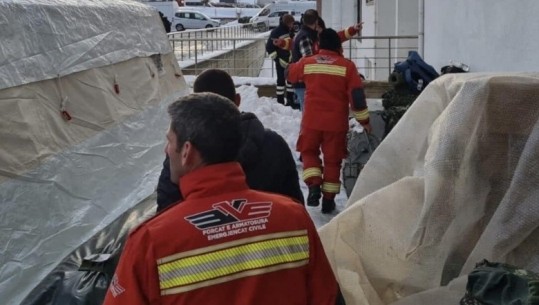 Rama poston foto nga ekipi shqiptar i kërkim shpëtimit në Turqi, të pranishëm edhe pjesëtar të ushtrisë