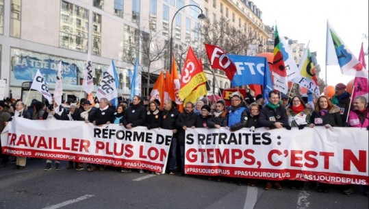 Greva dhe demonstrata nga sindikatat e Francës kundër reformës së pensioneve! Rreth 2 milionë protestues në të gjithë vendin