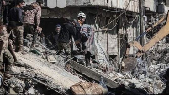 Tërmeti shkatërrimtar që goditi Turqinë dhe Sirinë, mbi 8 mijë të vdekur! Mijëra persona ende nën rrënojat e ndërtesave të shembura