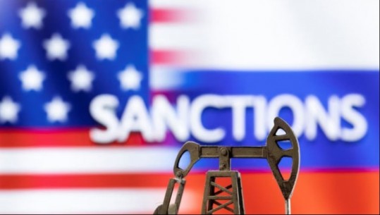 Rusia sanksionon 77 zyrtarë amerikanë
