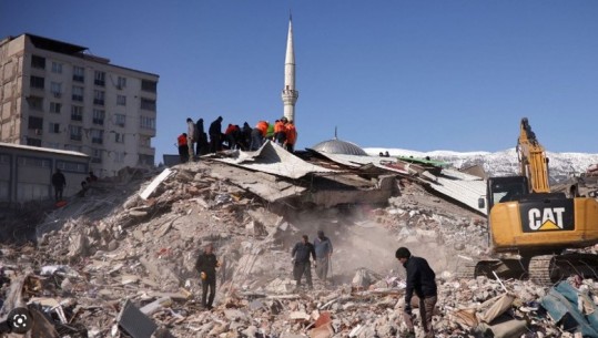 Tërmeti tragjik në Turqi dhe Siri, mbi 21 mijë viktima! Ftohtë dhe pa ushqim, OBSH ngre alarmin: Të mbijetuarit në prag katastrofe edhe më të madhe