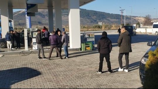Protesta e Berishës, simpatizantët demokratë nisen nga disa qytete të vendit drejt Tiranës