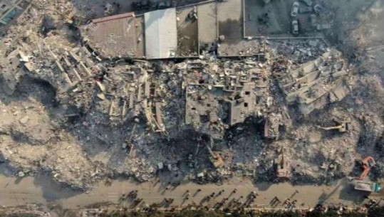 VIDEO/ Pamje me dron nga Kahramanmaras në Turqi, shkatërrim total nga tërmeti, ekipet vazhdojnë kërkimet për të shpëtuar njerëz