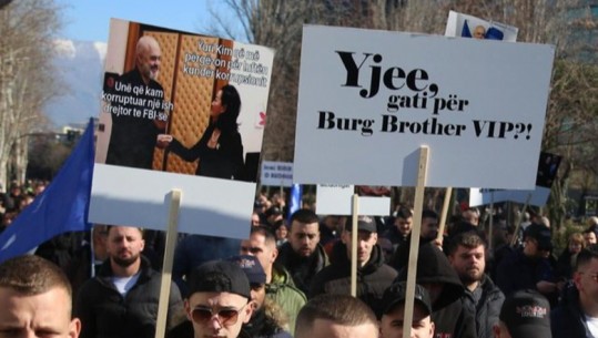 FOTOLAJM, opozita në protestë edhe kundër Yuri Kim