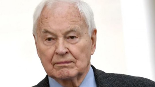  Kryeministri i fundit komunist i Gjermanisë Lindore vdes në moshën 95-vjeçare