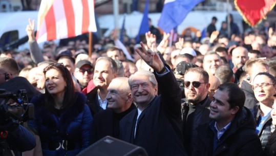 Skënder Minxhozi: Revolucion apo procesion