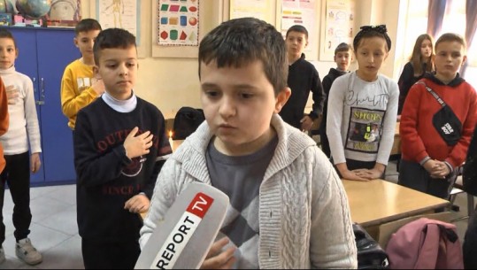 Tërmeti në Turqi dhe Siri/ Mesazhi emocionues i 11-vjeçarit: Mund të japim rroba për të prekurit dhe të strehojmë njerëzit në shtëpitë tona nëse mundemi