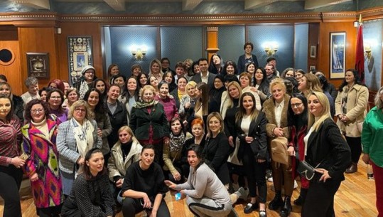 Rikthehet Lulzim Basha në politikën aktive? Publikon foto nga takimi me gratë demokrate të Tiranës