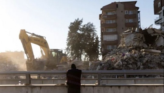 Tronditet Turqia, rikthehet frika te banorët! Tërmeti me magnitudë 5.5 ballë goditi  Adanasin 