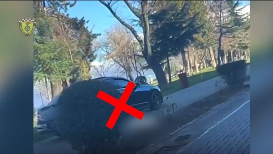 ‘Benzi’ lëviz mbi trotuar me shpejtësi ‘skëterr’, gjobitet shoferi në Pogradec
