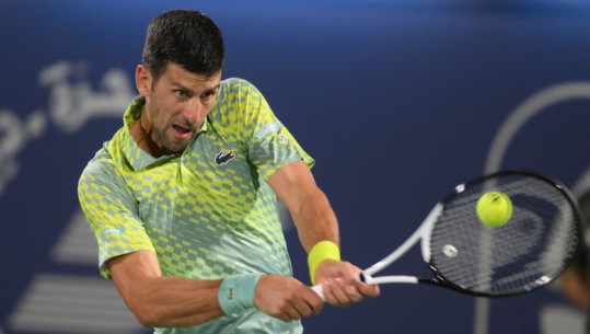 Novak Djokoviç pëson humbjen e parë pas pesë muajsh, Medvedev arrin në finalen e Dubait