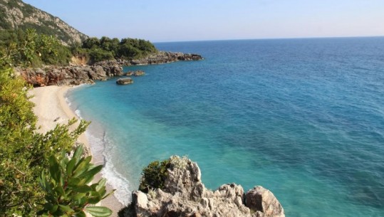 ‘Shqipëria është speciale, deti i ngjashëm me atë në Greqi dhe Itali', Reuters: Turistët italianë ‘pushtojnë’ resortet e Shqipërisë