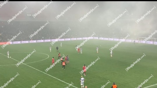 Partizani tregon dominancë ndaj Tiranës, dyfishon shifrat pak minuta para përfundimit të ndeshjes