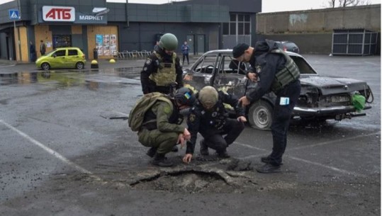 Tre të vrarë në një sulm me dron në rajonin e Kievit