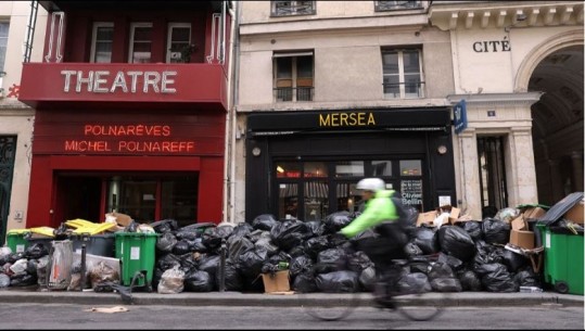 Grevat 'paralizojnë' Parisin! Qyteti i dritave 'mbulohet' nga qeset me plehra