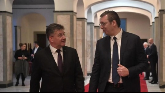 Pas takimeve në Prishtinë, Lajçak mbërrin në Beograd, takohet me Vuçiç-in për të siguruar marrëveshjen Kosovë-Serbi