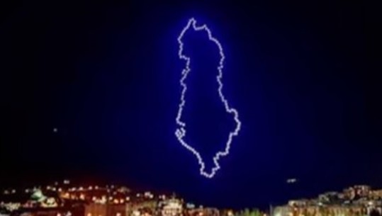 Mbi 500 dron spektakël te Liqeni i Tiranës! Krijojnë hartën e Shqipërisë dhe zemrën (VIDEO)