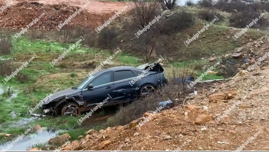 Makina del nga rruga në Fushë-Bulqizë, plagoset rëndë 22-vjeçari! Niset me autoambulancë drejt Tiranës (EMRI)