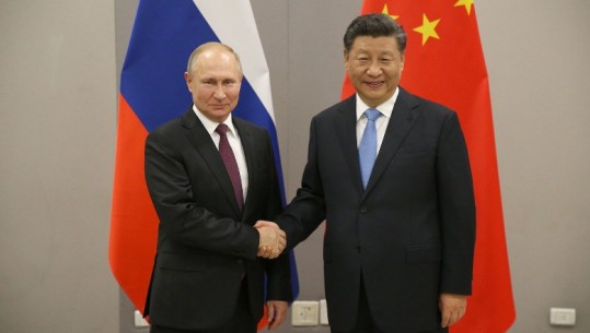 Xi Jinping mbërrin në Moskë! Putin: Partneriteti ynë është i veçantë