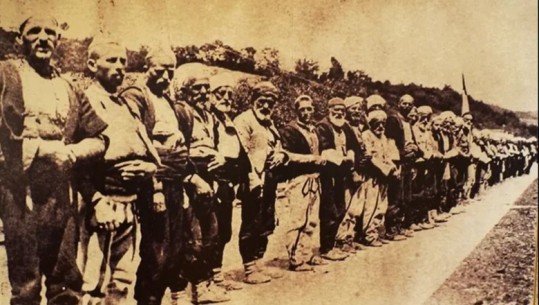 Valle shqiptarësh, kurbane, refuzim, namaz, amnisti dhe propagandë: Si rrodhi vizita e Sulltan Mehmetit V në trevat shqiptare më 1911