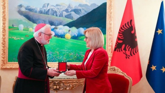 Nikolla pret Sekretarin për Marrëdhëniet me Shtetet dhe Organizatat Ndërkombëtare të Vatikanit! Imzot Gallagher: Shqipëria ecën në drejtimin e duhur