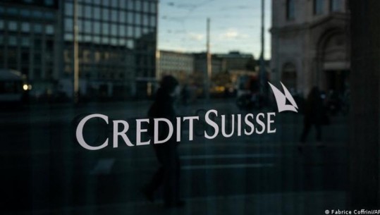 Banka e madhe zvicerane Credit Suisse u shpëtua me një mega kredi nga rivalja e saj në treg! Zgjidhje e mirë por që bart edhe rreziqe