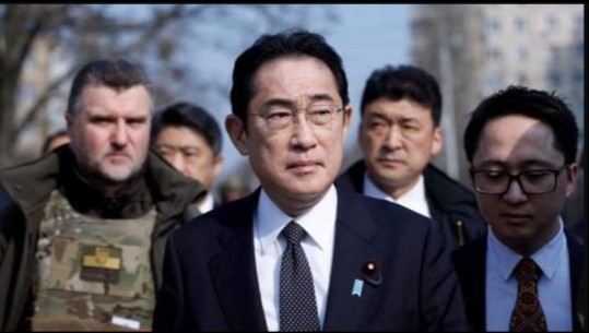 Kryeministri japonez mbërrin në Ukrainë