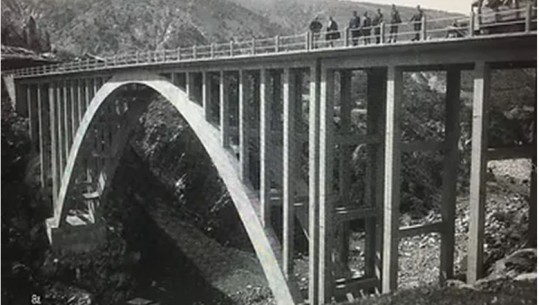 Nipi i inxhinier Gjovalin Gjadrit: Si gjyshi ndërtoi në Shqipëri, urën më unike në Evropë