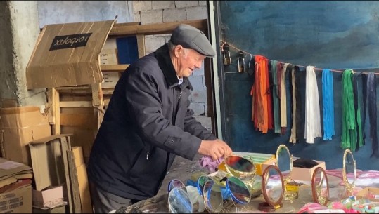 Nga miniera në treg, 83-vjeçari i palodhur nga Kukësi që 'sfidon' moshën: Me lekët e pensionit nisa biznes, do punoj sa të kem jetë