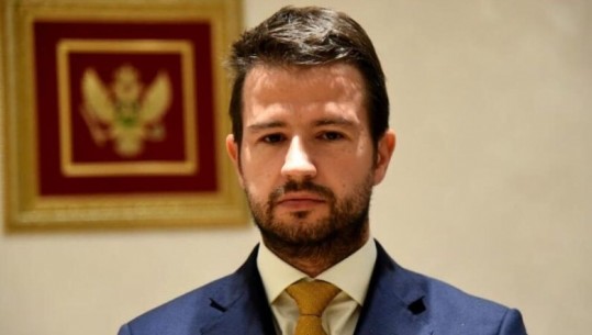 Sot kërkon të bëhet Presidenti i malit të Zi, kush është Jakov Millatoçiv 36-vjeçar që mund të fitojë zgjedhjet presidenciale në Mal të Zi sot?