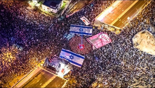 Izraelitët nuk tërhiqen, mijera njerëz marshojnë në rrugë! Reforma gjyqësore është shtyrë, protestat vazhdojnë 
