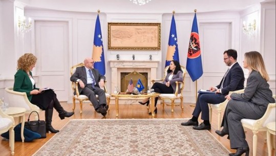 Osmani takon ambasadorin e SHBA-ve në Kosovë, në fokus dialogu me Serbinë