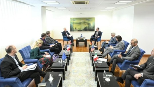 Kurti takon ambasadorët e vendeve të QUINT: I informova për zbatimin e marrëveshjes me Serbinë