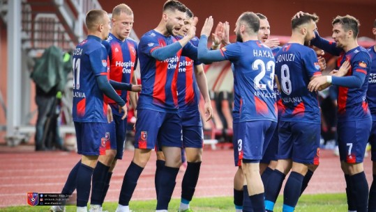 'Nuk flas për titullin', Sedloski falenderon futbollistët për debutimin me fitore! Autorët e golave te Vllaznia: Me trajnerin e ri ekipi funksion më mirë
