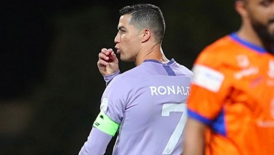 Cristiano Ronaldo 'tërbohet' me kundërshtarin, debat pas dështimit në fushë: Mbylle gojën (VIDEO)