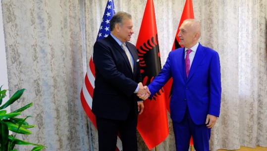 Meta zbardh takimin me Escobar: E rëndësishme të ruhet partneriteti SHBA-Shqipëri! Më 14 maj i japim fund monizmit