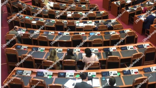 Në Kuvend flitet për marrëveshjen e rëndësishme me Malin e Zi për ndërtimin e Urës mbi Bunë, vetëm 7 deputetë të opozitës të pranishëm